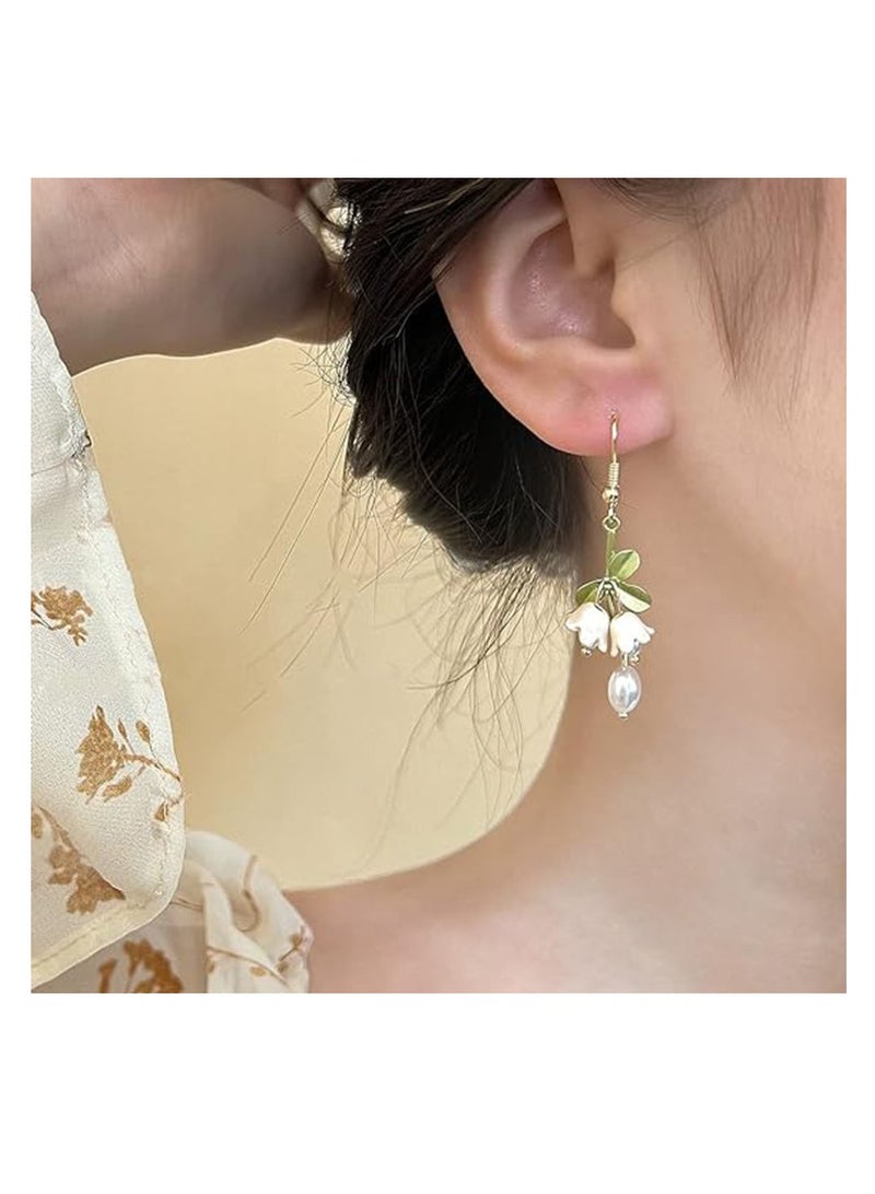 SOLARAE Lily Jewelry, White Flower Necklaces for Women, Lily Flower Dangle Earrings Lily Bracelet Lily Gold Prom Jewelry Sets for Women Bride Wedding Girls, Made of High Quality Alloy (3Pcs) - Image 5