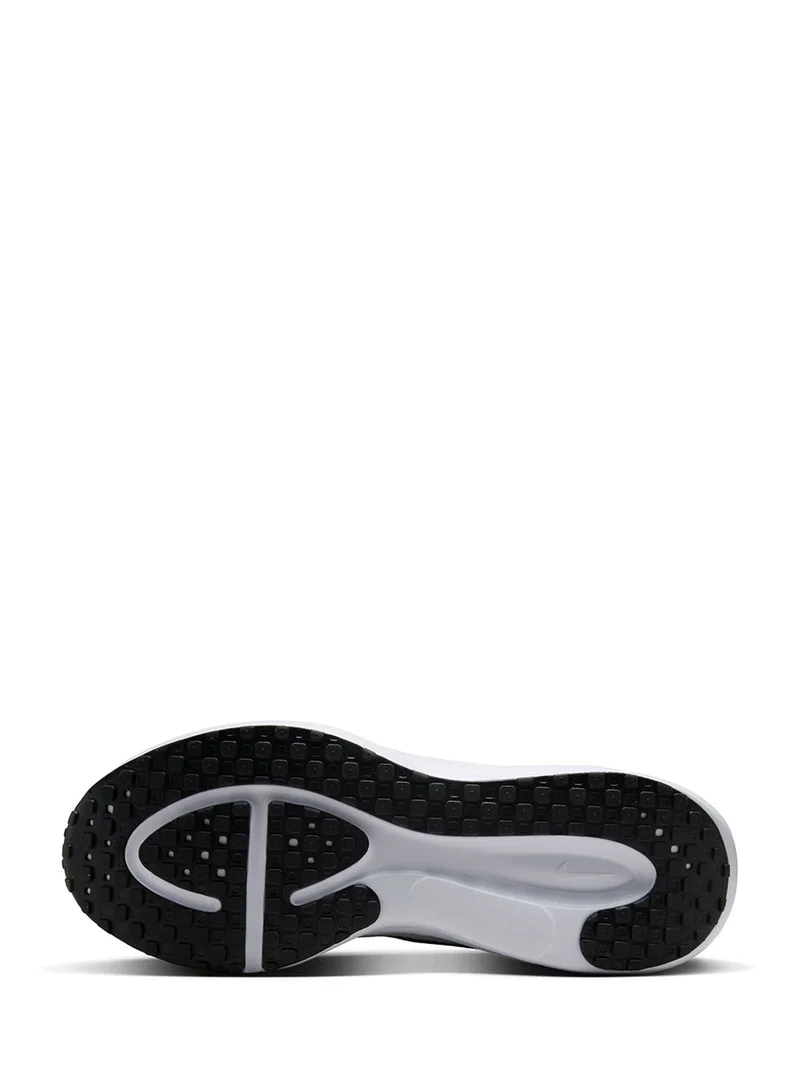 Nike Revolution 8