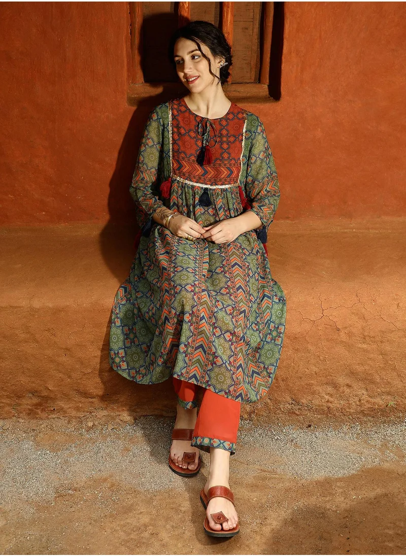  قصة Women's Olive Green Geometric Block Kurta With Trousers
