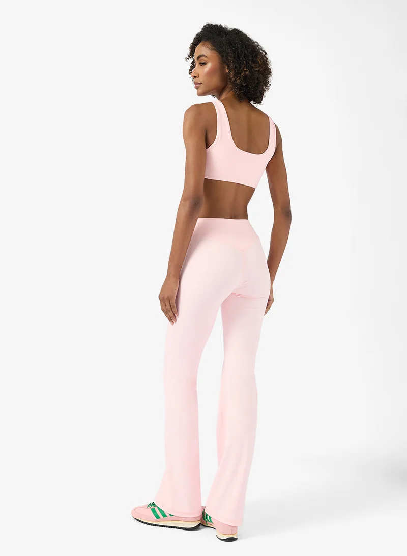 فورورد Sculpting Sports Bra & Seamless Flared Legging Set