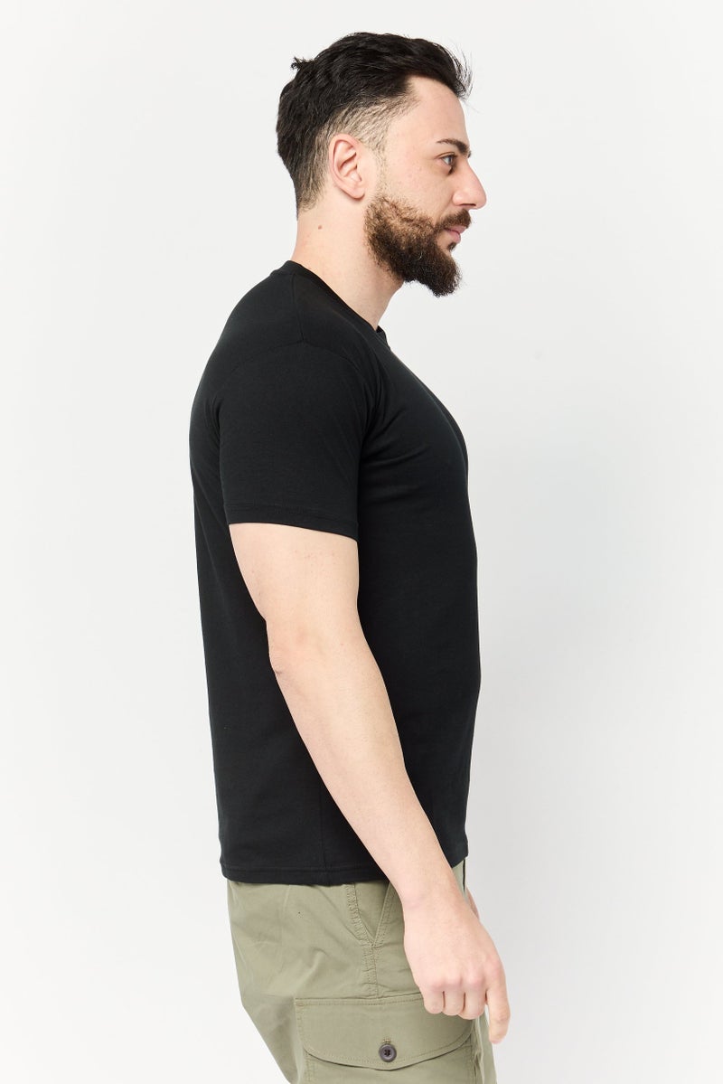 Maserati تي شيرت رجالي بأكمام قصيرة وياقة دائرية بشعار العلامة التجارية، أسود - Image 4