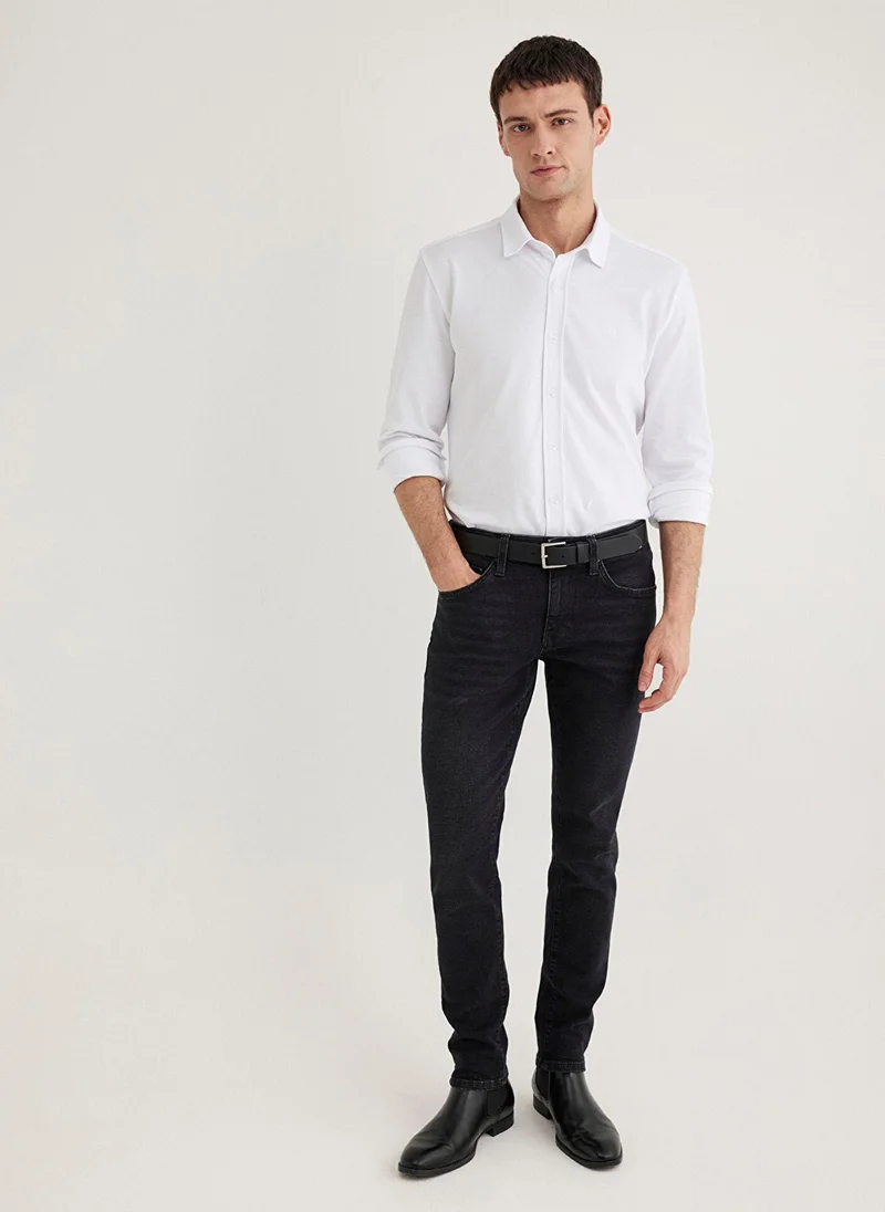 مافي قميص أبيض