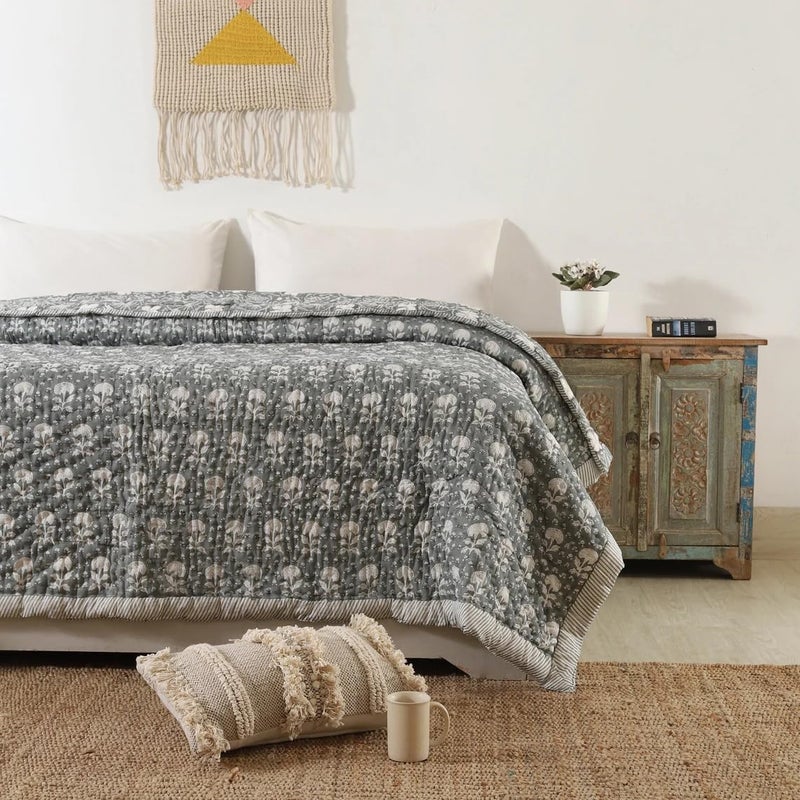 BLOCKS OF JAIPUR Blocks of Jaipur Original Pure Cotton Jaipuri Razai Hand Block Black Floral Print Reversible Comforter Lightweight AC Quilt Summer and Winter Bedding Throw Bed Blanket King Size 108X108 in  - Image 3