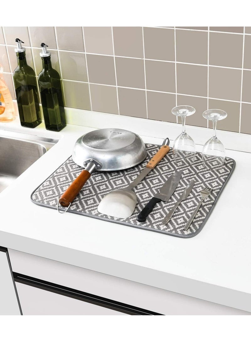 2-Piece Microfiber Dish and Utensil Drying Mat Set, 40 x 50 cm - Drying mat for dishes, cups, plates, spoons, forks, and kitchen utensils. Quick-drying and machine washable. Cushioned surface to protect glassware and utensils. Space-saving design in assorted colors and patterns. - Image 3