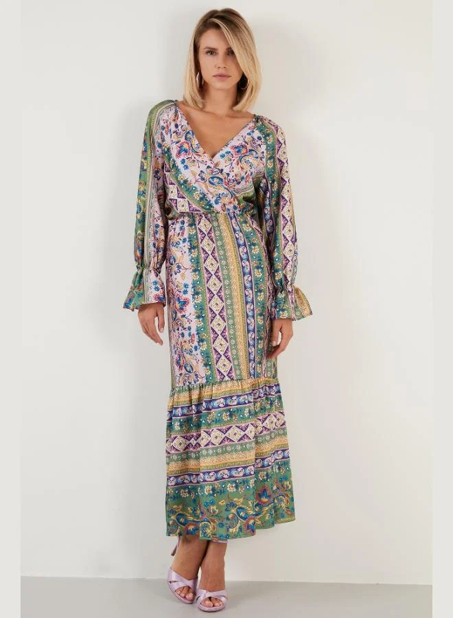 ليلا فستان نسائي ليلا بنقوش وياقة ملفوفة بقصة مريحة