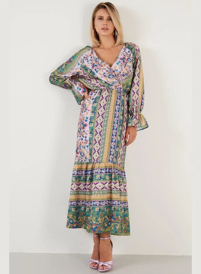 ليلا فستان نسائي ليلا بنقوش وياقة ملفوفة بقصة مريحة