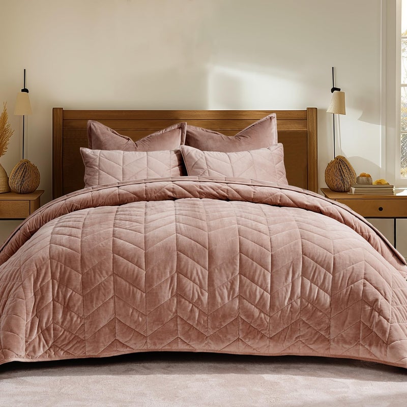 EVERGRACE 3 Pieces Luxurious Velvet King Quilts, Ultra Soft Lightweight Velvet Comforter Set, Matelasse Oversized Bedspread Coverlet for All Season with 2 Shams, Terracotta Clay, 108x96 - Image 1