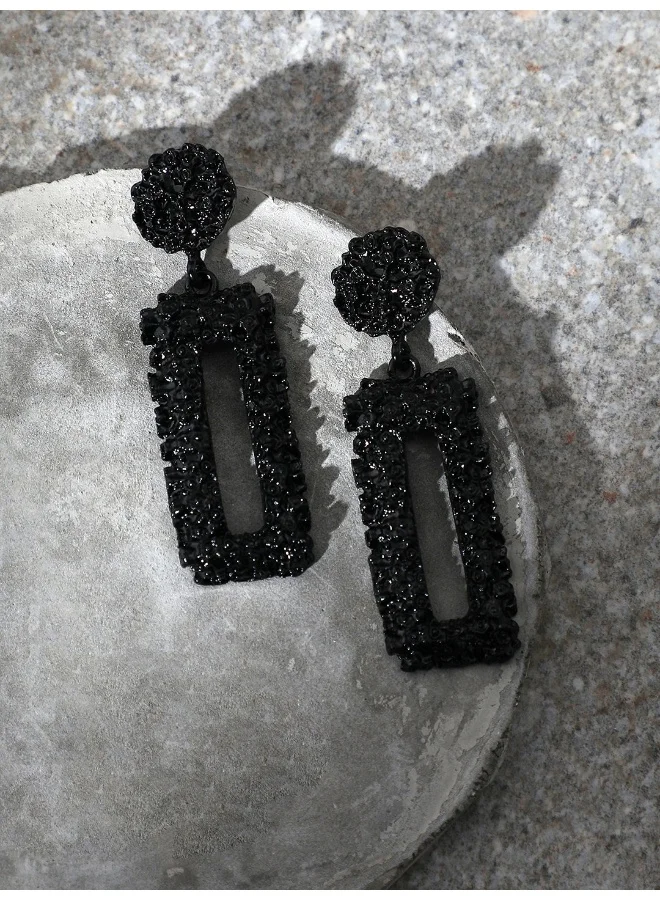 سوهي حلق مصمم للحفلات مطلي بالذهب