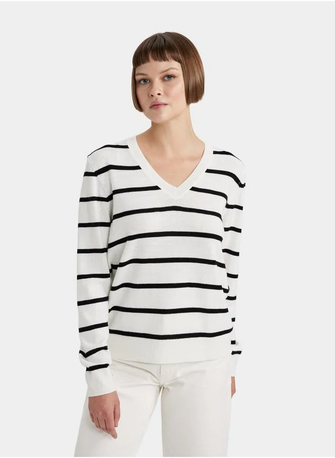 DeFacto Regular Fit V-Neck Striped Knit Sweater by Styli