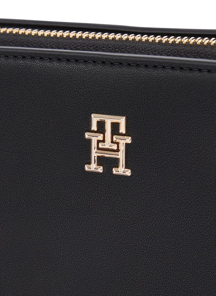 TOMMY HILFIGER - LOGOTAPE CAMERA BAG - Image 1
