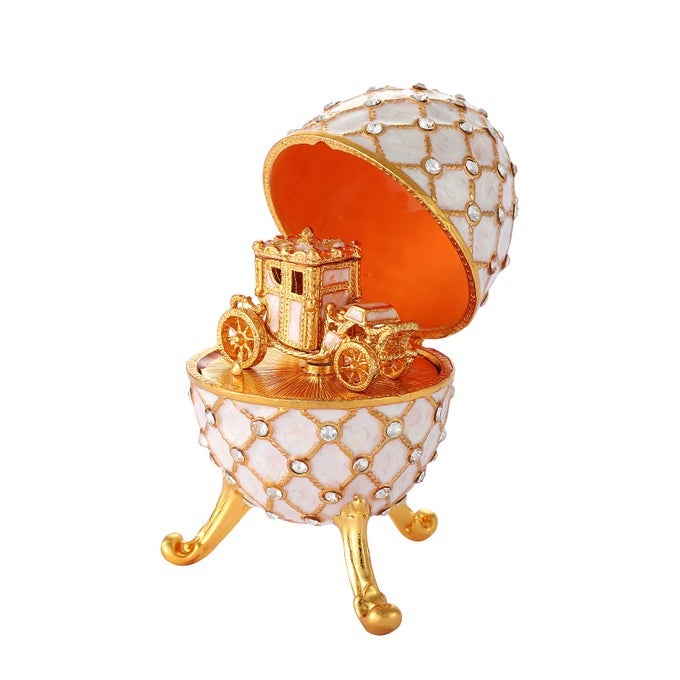 VINTAGE WHITE EASTER EGG STYLE COLLECTIBLE WITH MINI ROYAL CARRIAGE UNIQUE GIFT FOR EASTER COLLECTION