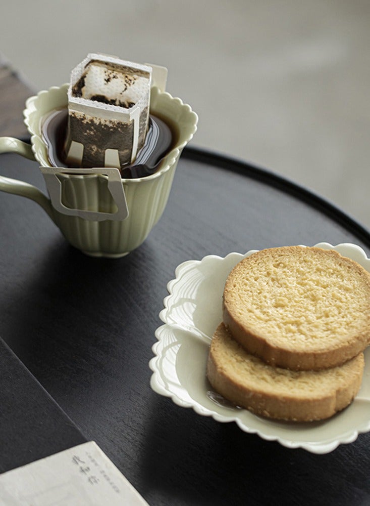 مجموعة فناجين وصحون الشاي والقهوة من البورسلين بسعة 150 مل في صندوق هدايا، تصميم كلاسيكي، كوب مع صحن للاستخدام في المنزل والمكتب والمقهى والمطعم - Image 4