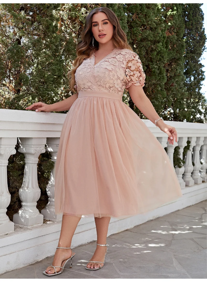 Simplee Oversized women's dress suitable for curvy women's flowing skirt