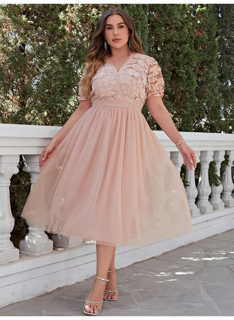 Simplee Oversized women's dress suitable for curvy women's flowing skirt