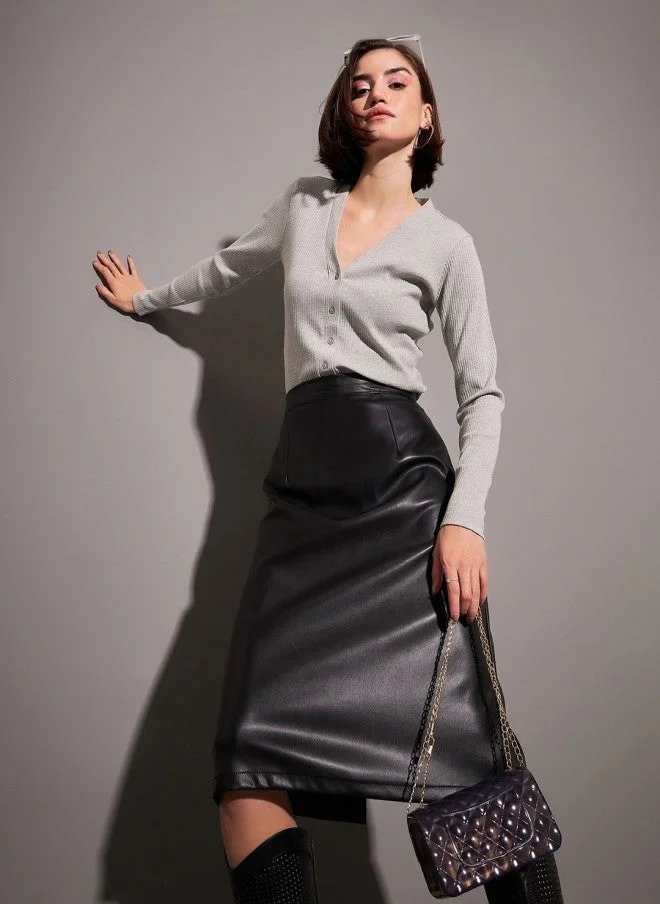 ساسافراس بلوزة قصيرة بياقة على شكل حرف  للنساء