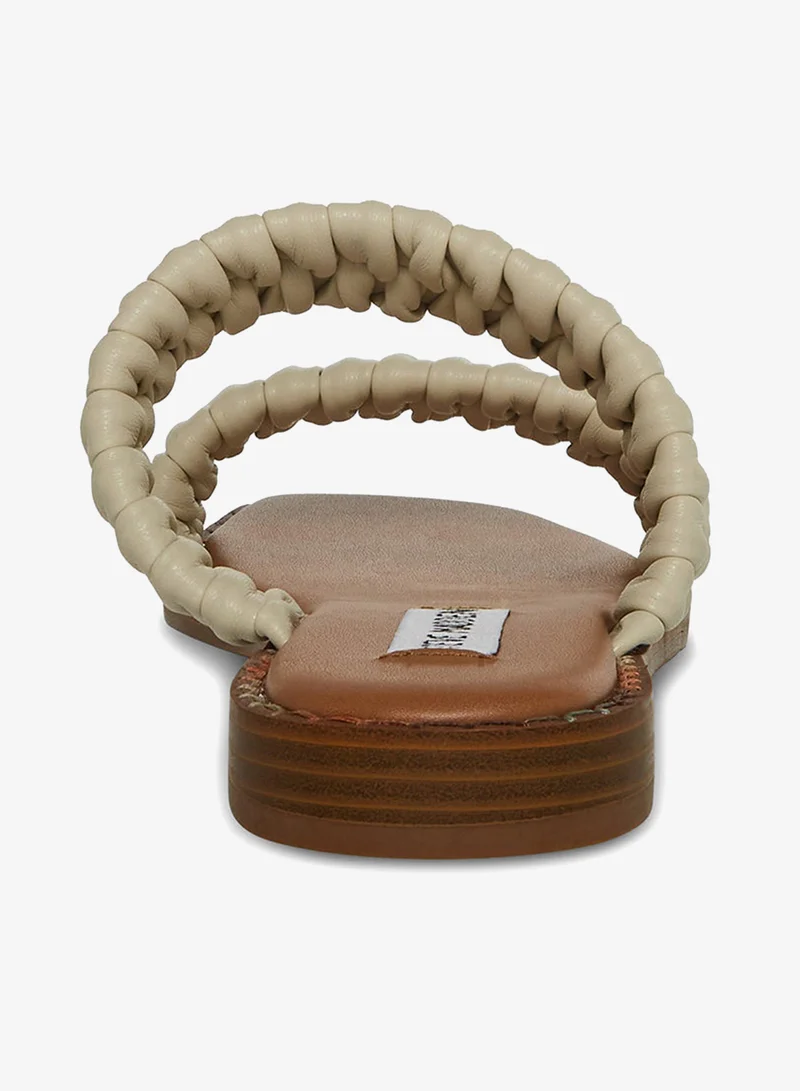 STEVE MADDEN  Steve Madden women's ivory flat sandals for Women | Best Price UAE