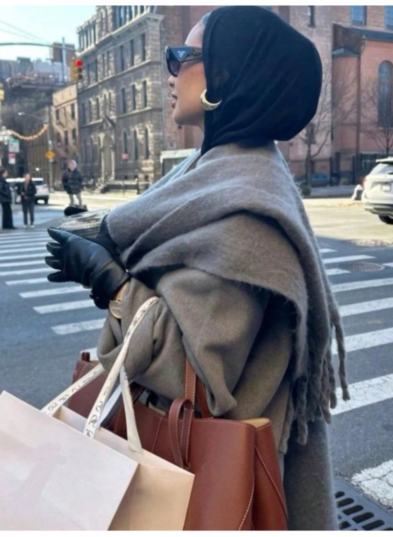 شال شتوي نسائي طويل فاخر شال شتوي مصنوع من  قماش ناعم ودافئ يضيف لمسة ناعمه وفاخره لإطلالتك الشتوية. - Image 1