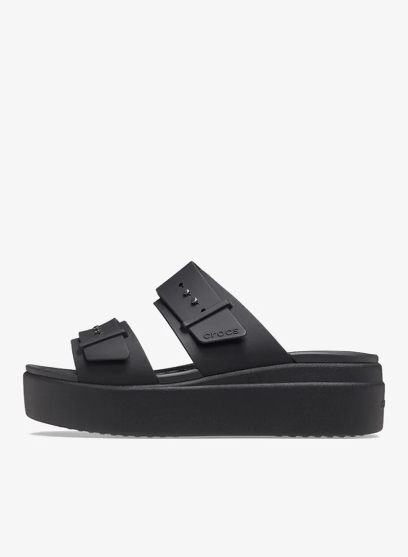 كروكس صندل نسائي ويدج منخفض بروكلين