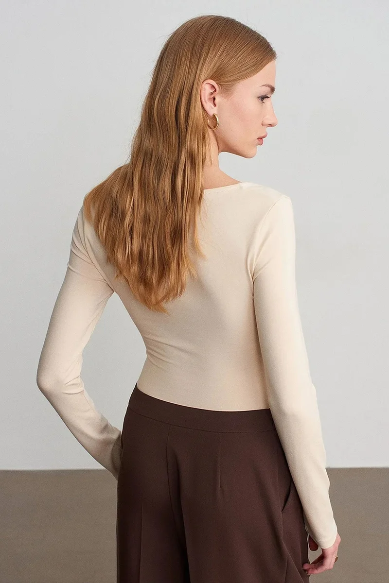 Dilvin Cream Natural DILVIN Slim Fit V-Neck Knit Blouse for Women | Best Price UAE