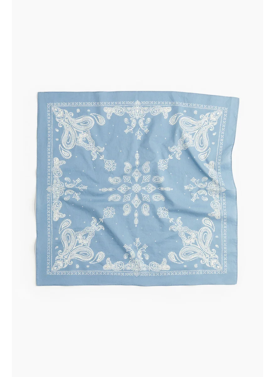 H&M Patterned Neck Scarf