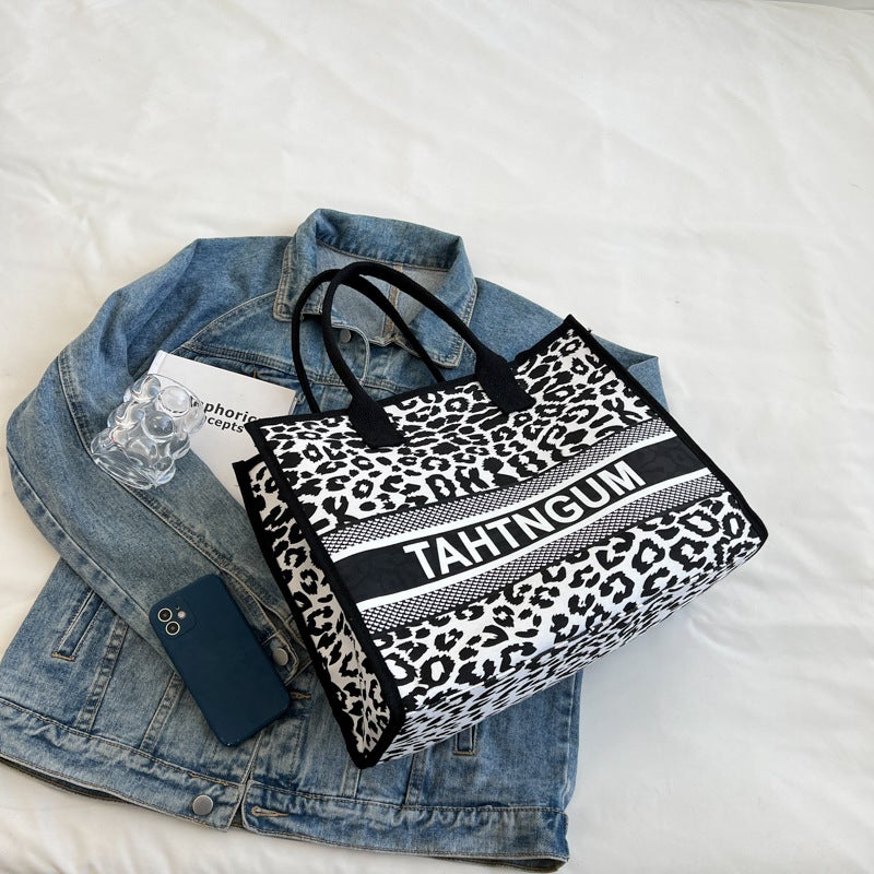 Leopard Embroidered Women'S Bag Niche High-End Sense New Korean Style Large Capacity Bag Women'S Fashion Retro Texture Shoulder Bag - Image 4