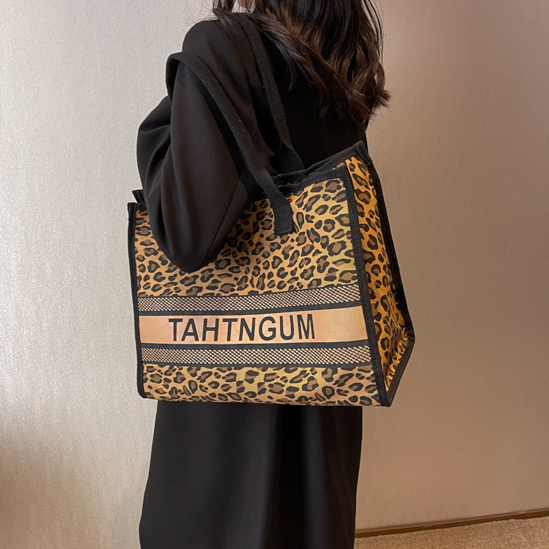 Leopard Embroidered Women'S Bag Niche High-End Sense New Korean Style Large Capacity Bag Women'S Fashion Retro Texture Shoulder Bag - Image 2