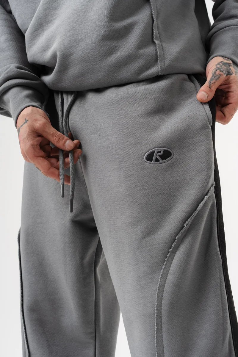 RESPIRE Men's Rough Stitch Detail Diagonel Baggy Sweatpants Grey