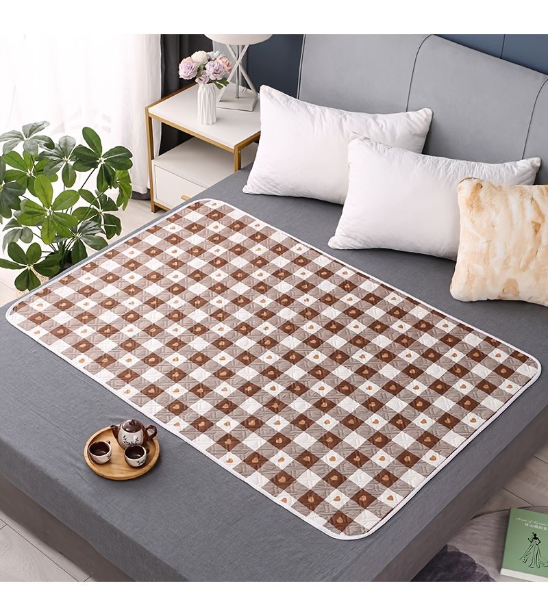 Fresh Blue Base with Small Floral Pattern 80x120 cm Washable Mattress Protector Pad Reusable Incontinence Pad for Women Menstrual Care Nighttime Leak Protection Pet Protection Thoughtful Holiday Gift for Partner - Image 4