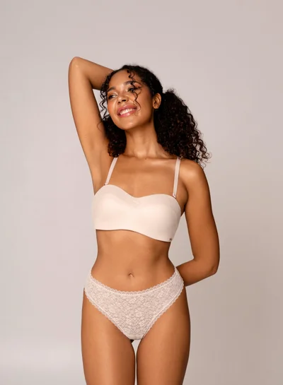 Royal Lounge String Joy