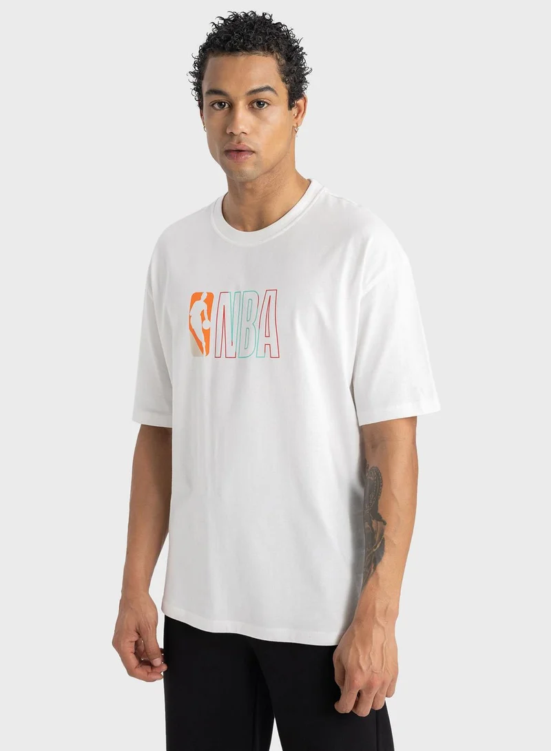 ديفاكتو تي شيرت Defactofit NBA Wordmark مقاس كبير