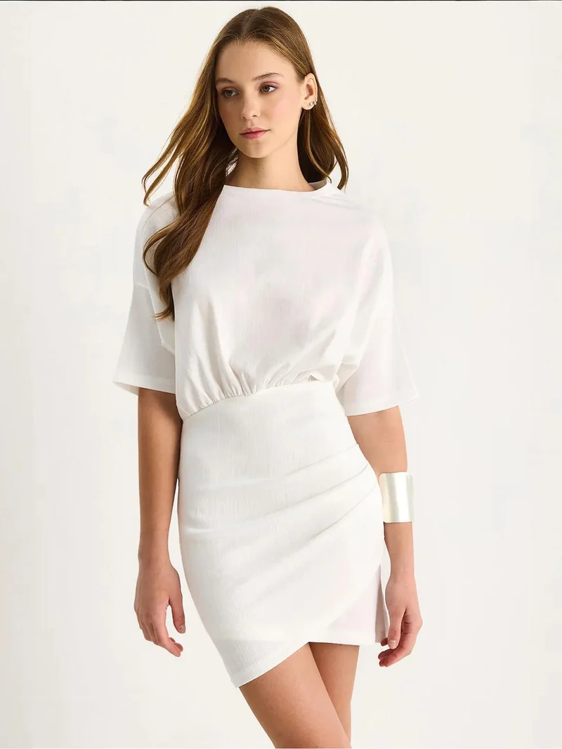 Bianco Lucci LUCCI Bodycon Midi Dress with Zipper Closure