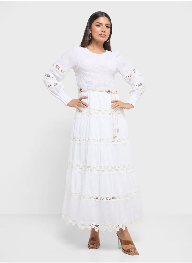 خزانة Dress With Lace Trims