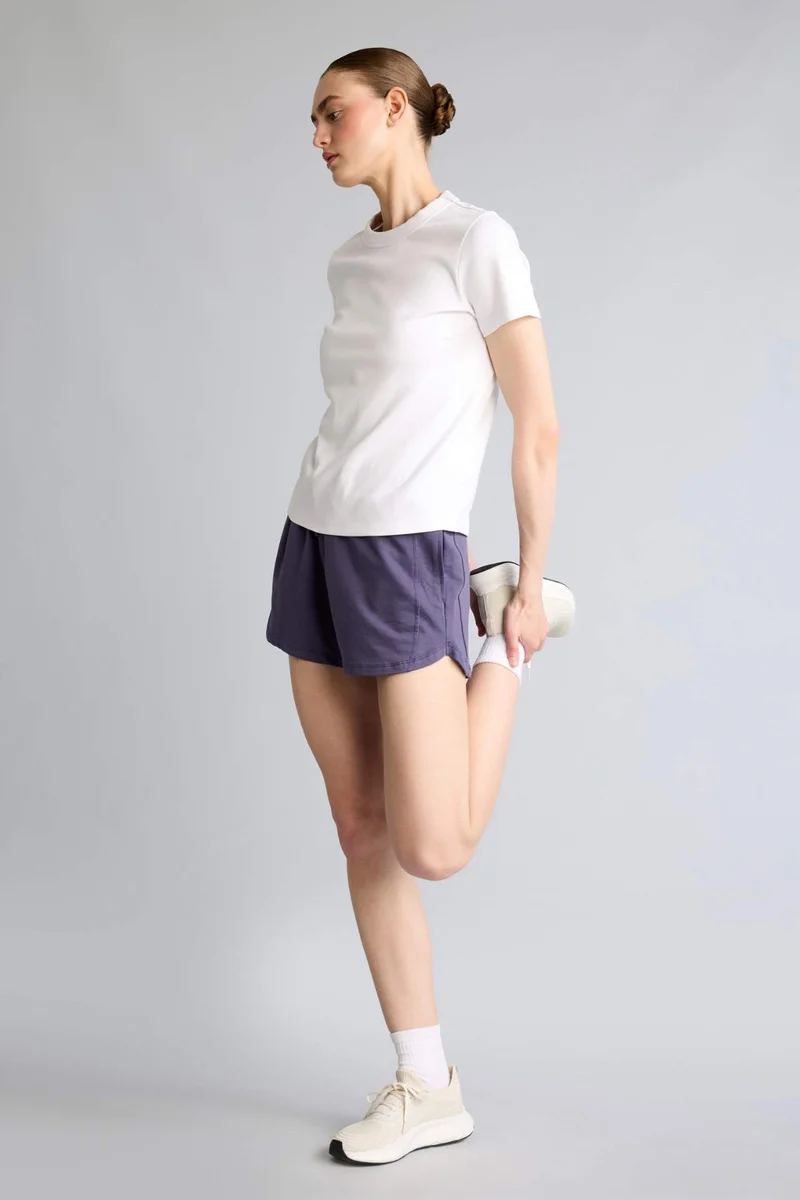 ديفاكتو Short Leg Shorts