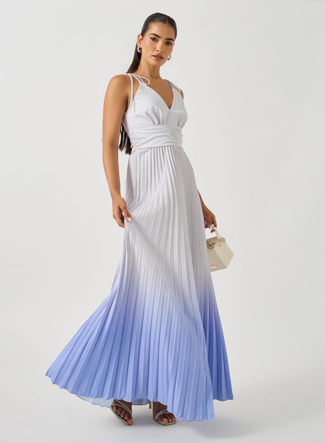 ستايلي فستان ماكسي بياقة على شكل حرف  وكسرات بتدرج لوني - Image 2