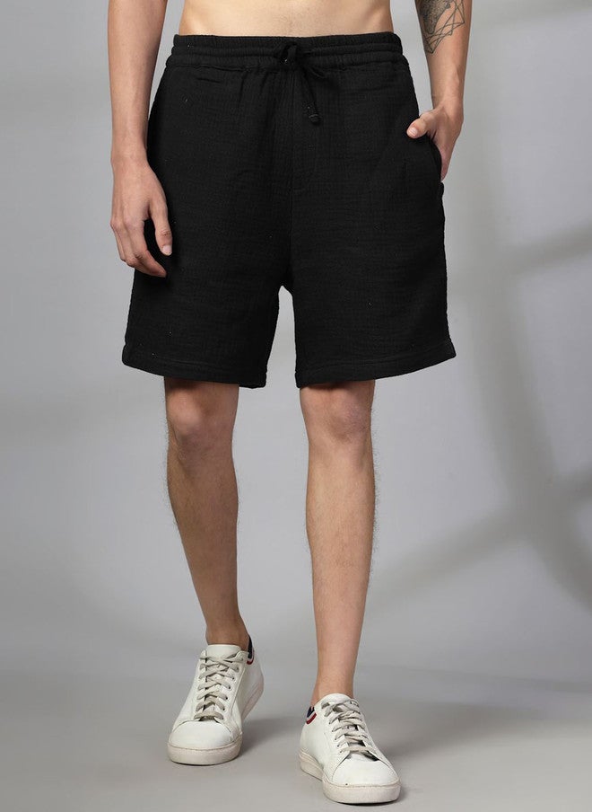 Rue Collection شورتات قطنية منسوجة سوداء بتصميم عادي للرجال - Image 1