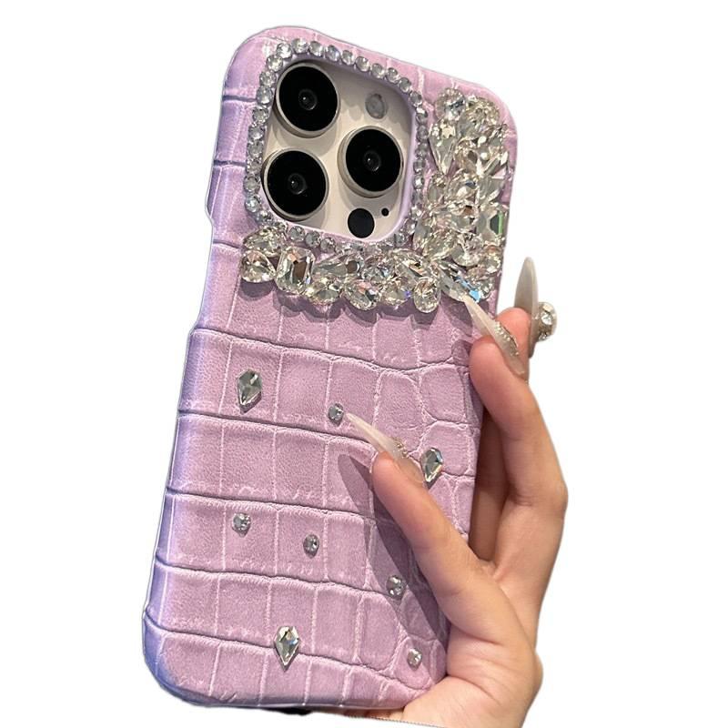 MS غطاء واقي بملمس جلد لـ iPhone 14 / 14 Plus / 14 Pro / 14 Pro Max مع حماية من السقوط وملمس جلد التمساح مع مقاوم للصدمات مع كريستال راينستون باللون أبيض بتفاصيل مرصعة باللون الأبيض - Image 4