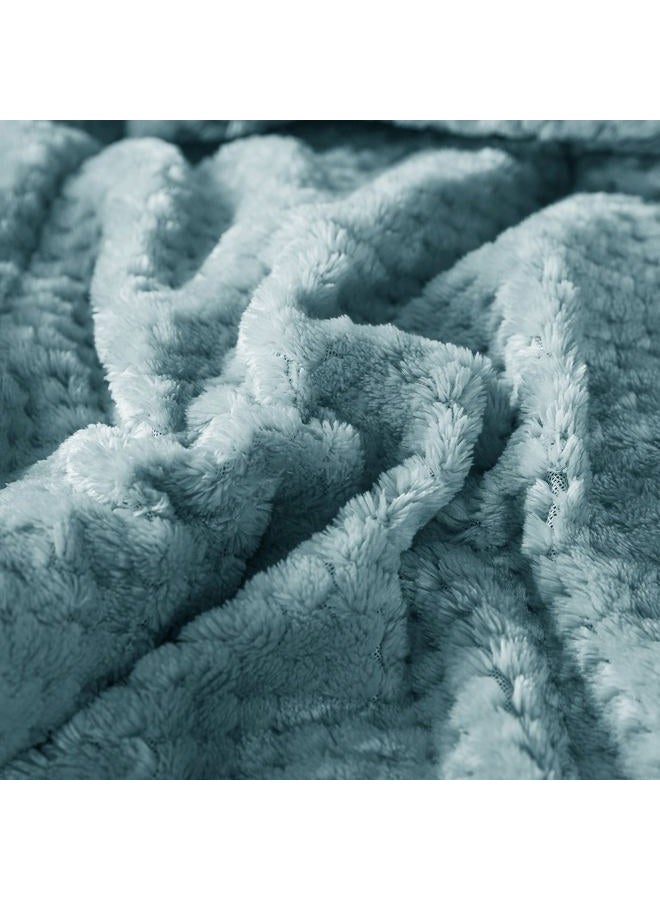 KASENTEX Luxury Plush Sherpa Comforter Queen Size, Ultra Soft Cozy Reversible Faux Fur Machine Washable Bedding, Cloud Blue - Image 5