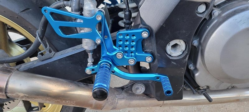 PROCNC Motorcycle Aluminum Rearsets Foot pegs Rear sets Footrest Fit for Suzuki GSXR1000 2000 2001 2002 2003 2004 GSXR750 1996-2005 SV650/SV650S SV1000/S 1998-2014 GSX600 2000-2005 (Blue) - Image 5