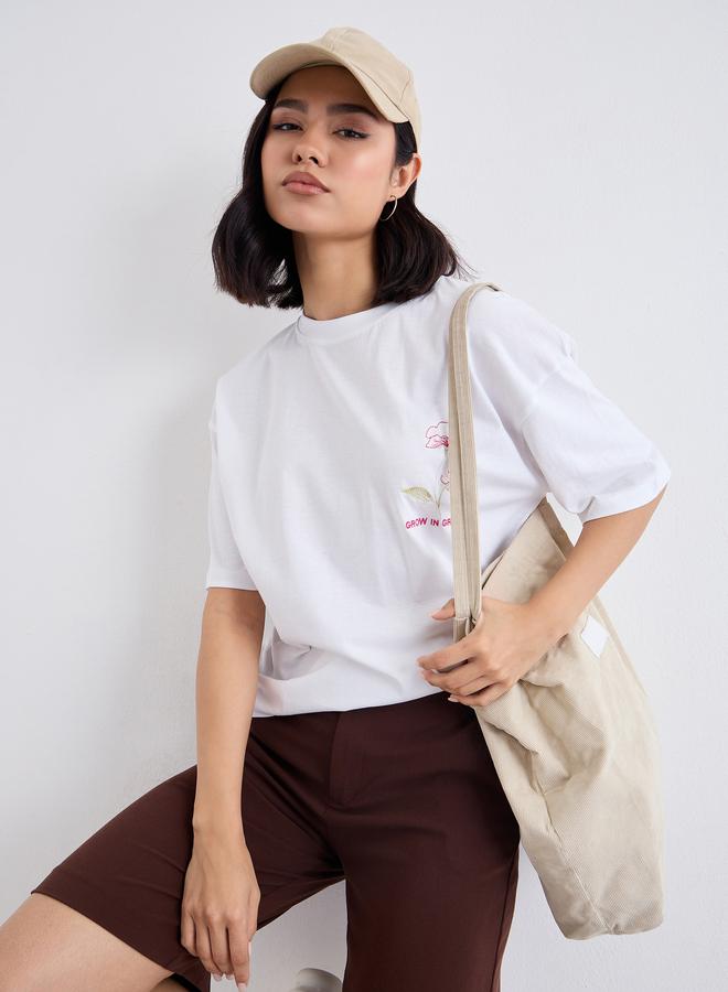 Styli Women White Exaggerated Shoulder Oversized T-Shirt - Image 2