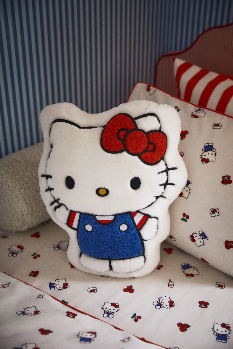 اتش اند ام وسادة من الوبر الناعم