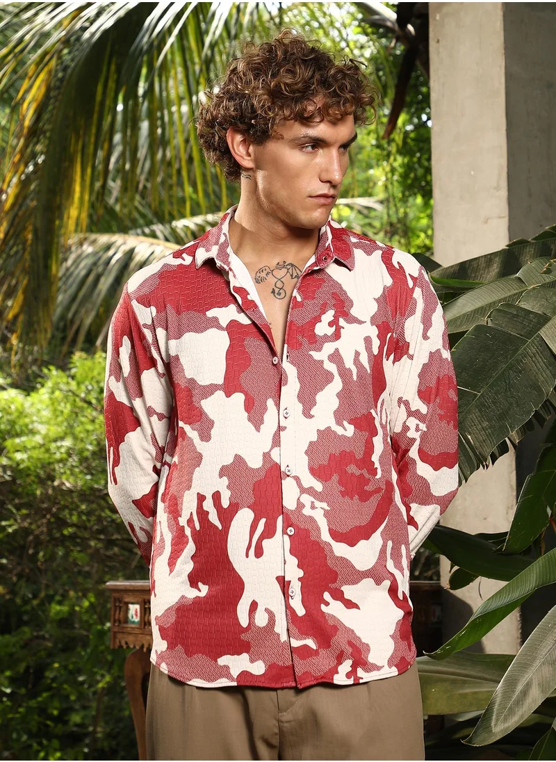 كامبوس سوترا Campus Sutra Men's Scarlet Red Camou-Tactile Shirt For Casual Wear | Spread Collar | Long Cuffed Sleeves | Button Closure | Shirt Crafted With Comfort Fit For Everyday Wear