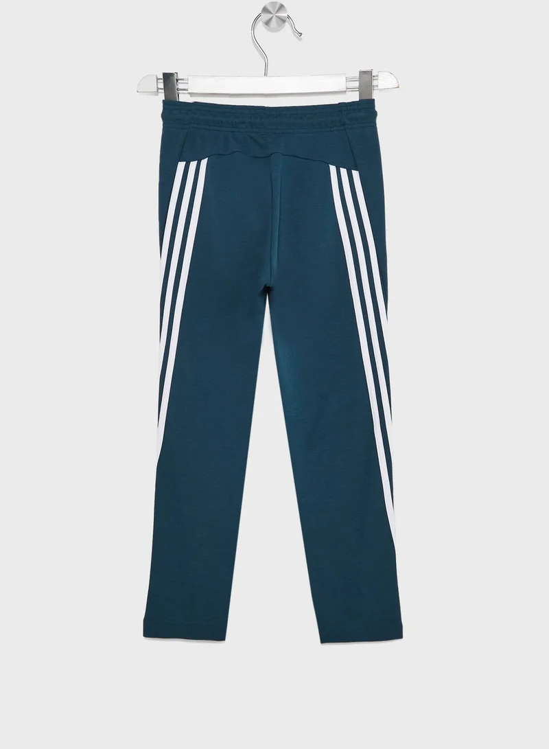 adidas بنطال جوجرز فيوتشر ايقونز يصل للكاحل مزين بـ 3 خطوط
