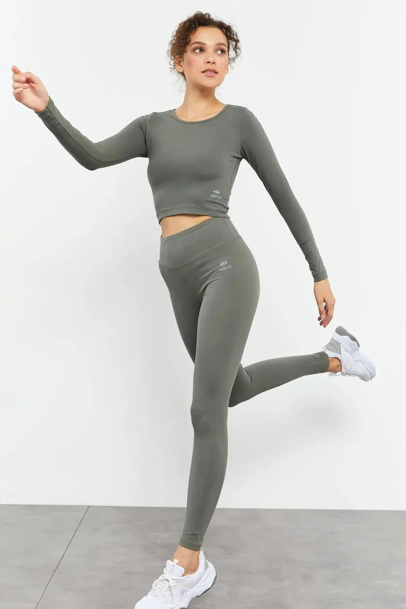 تومي لايف TOMMY Slim-Fit Long Sleeve Crop Top