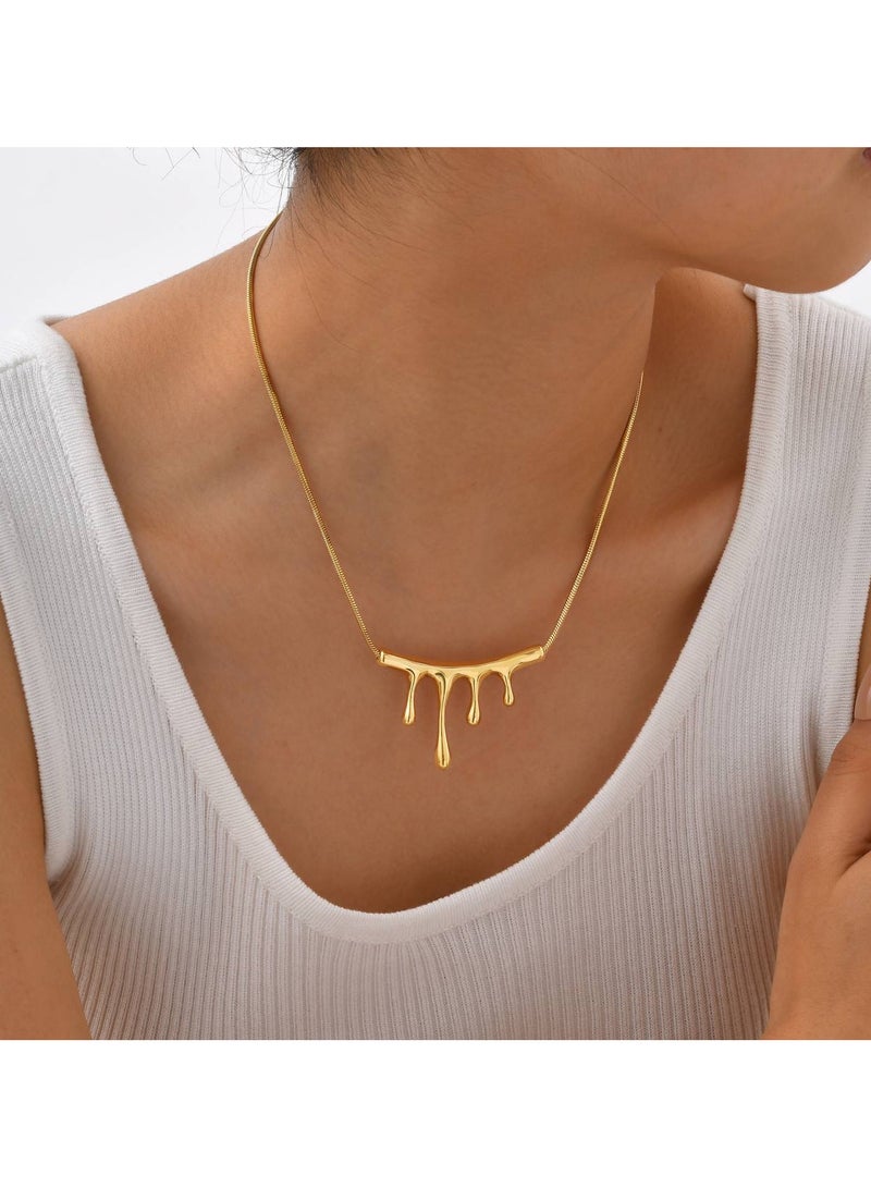 Molten Gold Necklace with a modern and captivating design inspired by the fluidity of molten gold, giving you a unique look that reflects your strength and boldness in the fashion world. Made from durable gold stainless steel for long-lasting quality. Lightweight and comfortable, perfect for both daily wear and special occasions. An unconventional design for lovers of modern elegance.  - Image 1