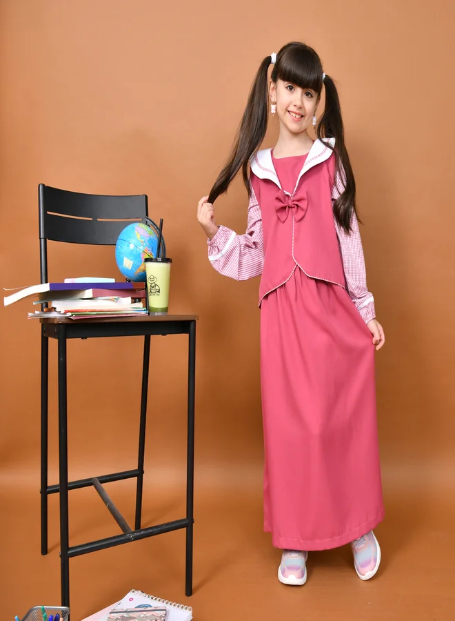 HAWRAA ABAYA Hanin Fuchsia Apron: Elegant design with checkered sleeves and a separate waistband decorated with a bow