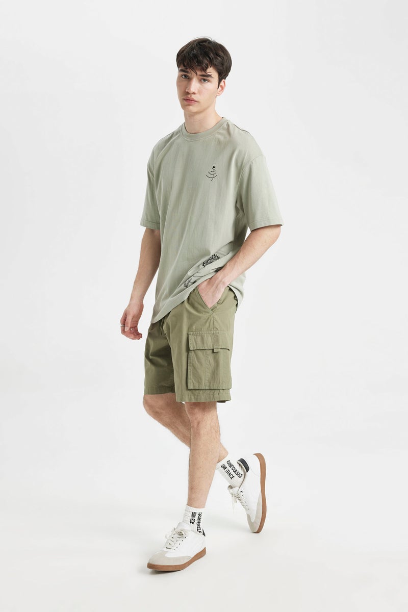 DeFacto Man Cargo Fit Gabardine Bermuda - Image 2