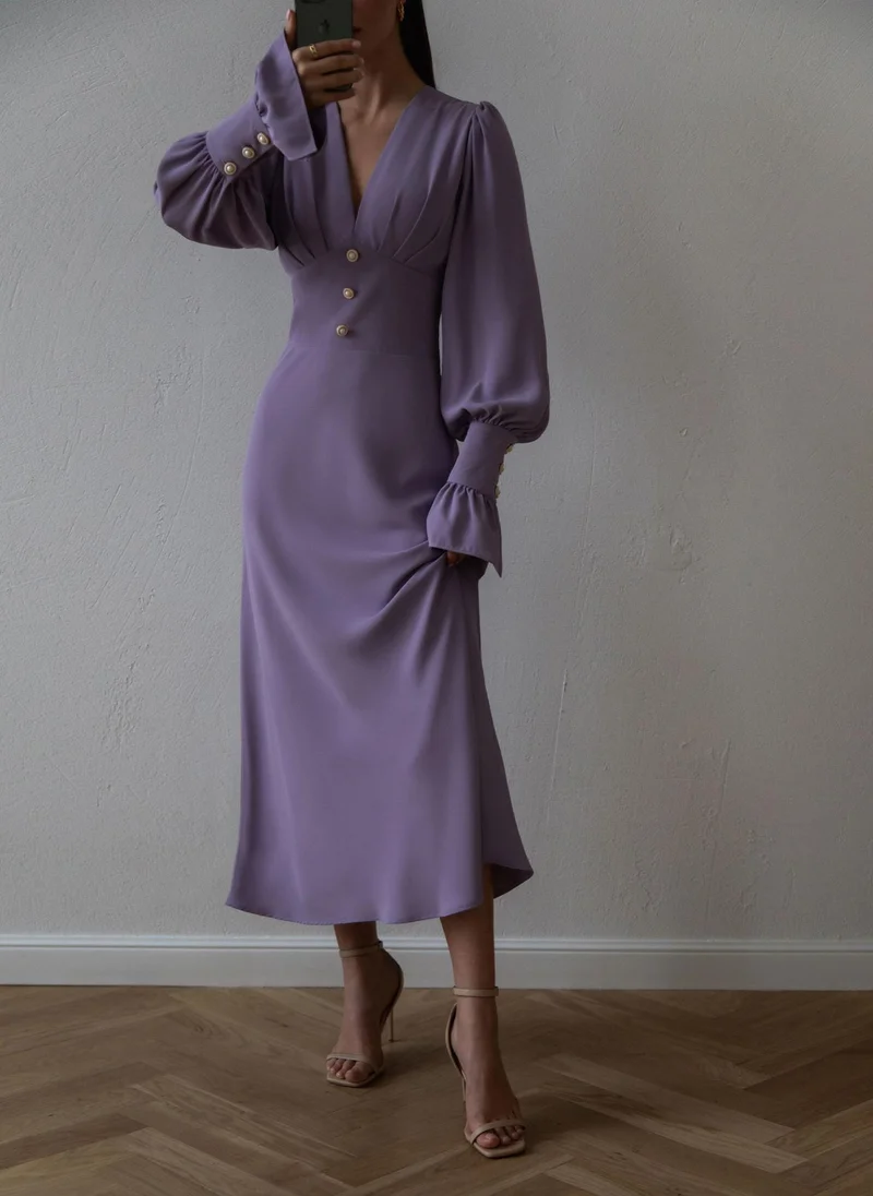 Lichi Midi dress with pleated bodice and voluminous cuffs