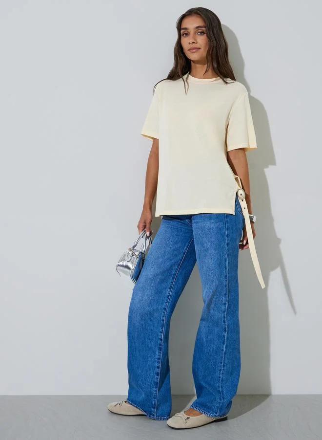 ستايلي Beige Plain Adjustable Side Buckle Detail T-shirt