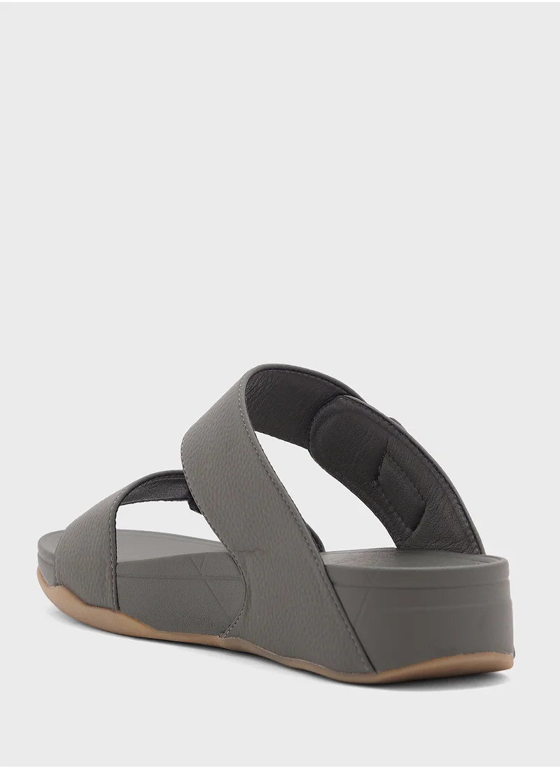 روبرت وود Arabic Sandals