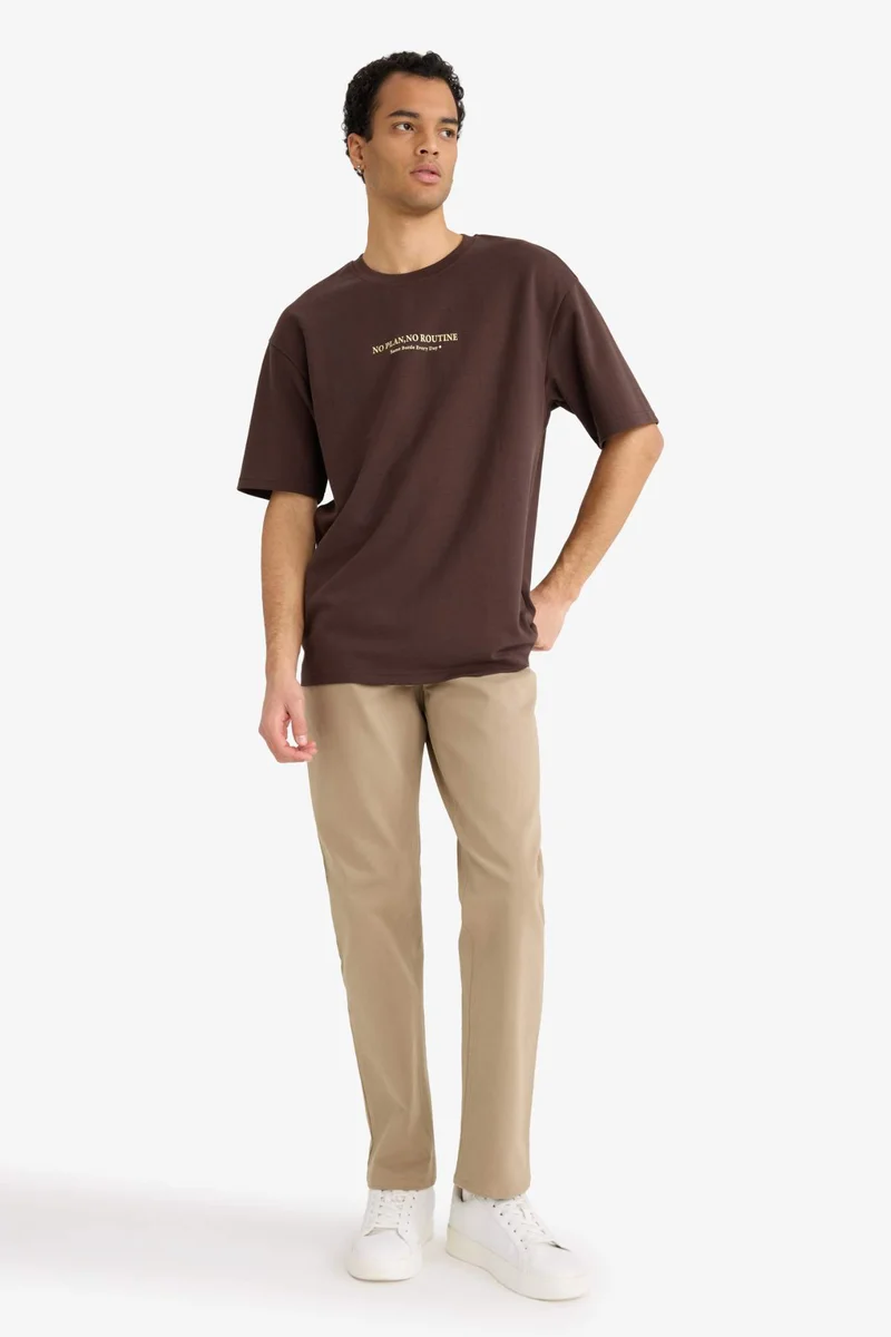 ديفاكتو Boxy Fit Crew Neck Short Sleeve T-Shirt
